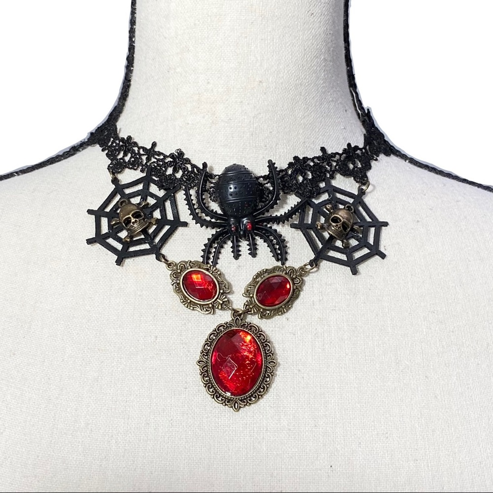 (I) Necklace Choker Gothic Pendant Embroidered Lace Spider Skull Webs